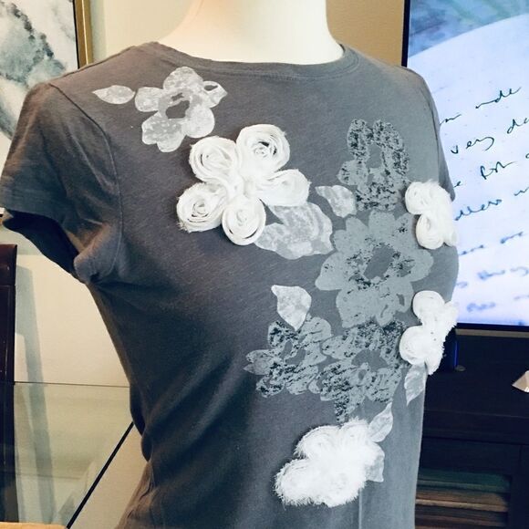 INC TEE TOP BLOUSE WITH FLOWERS APPLIQUÉ SIZE M - Picture 5 of 9